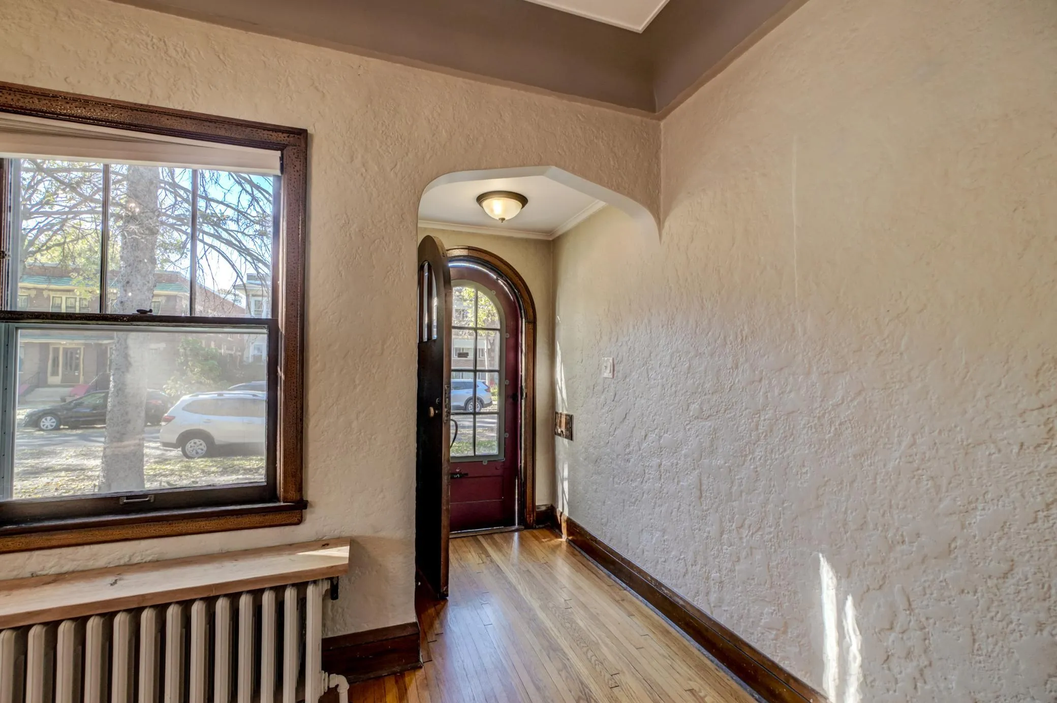 Photo 5 of 3535 Harriet Avenue