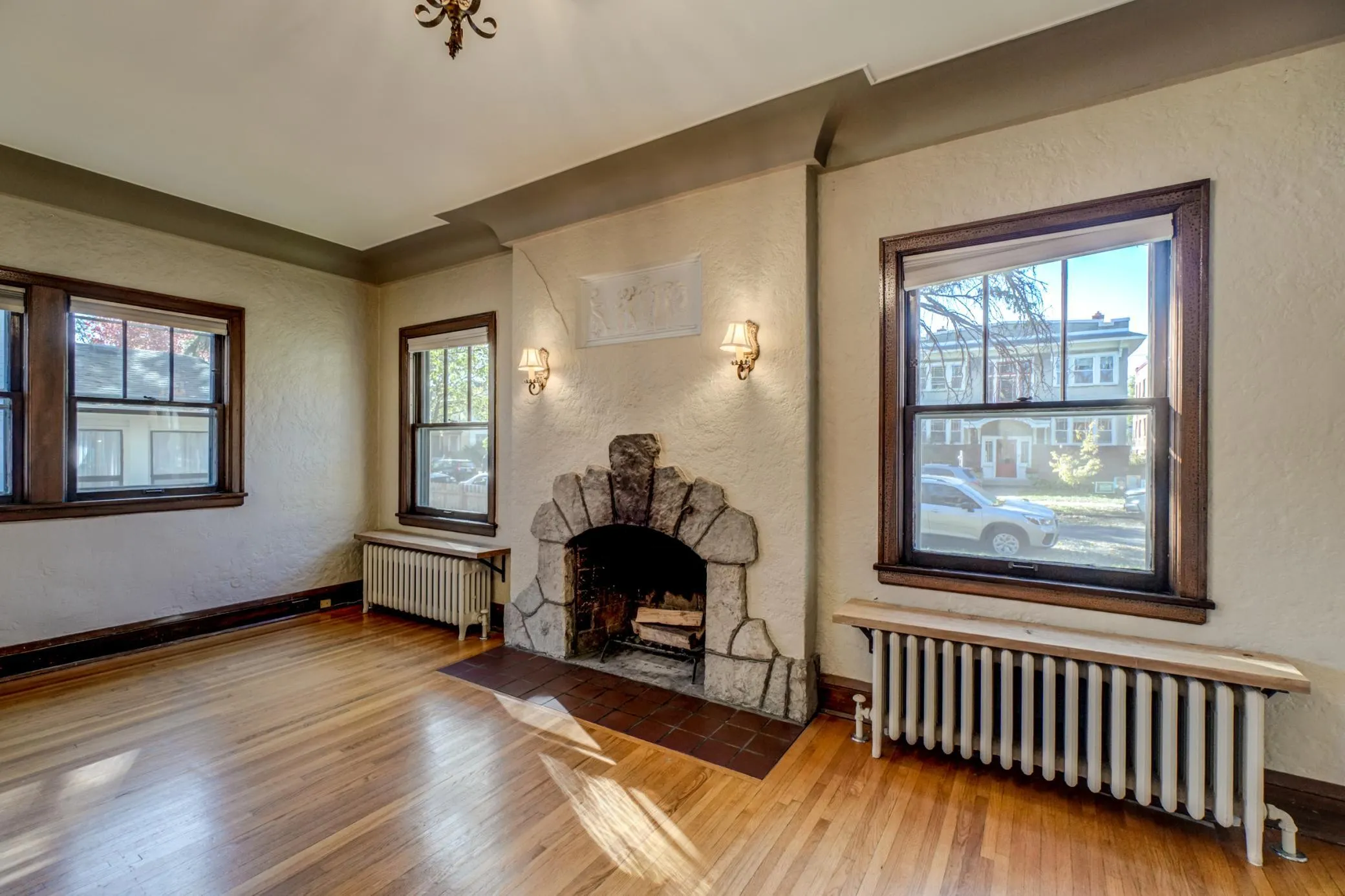 Photo 11 of 3535 Harriet Avenue