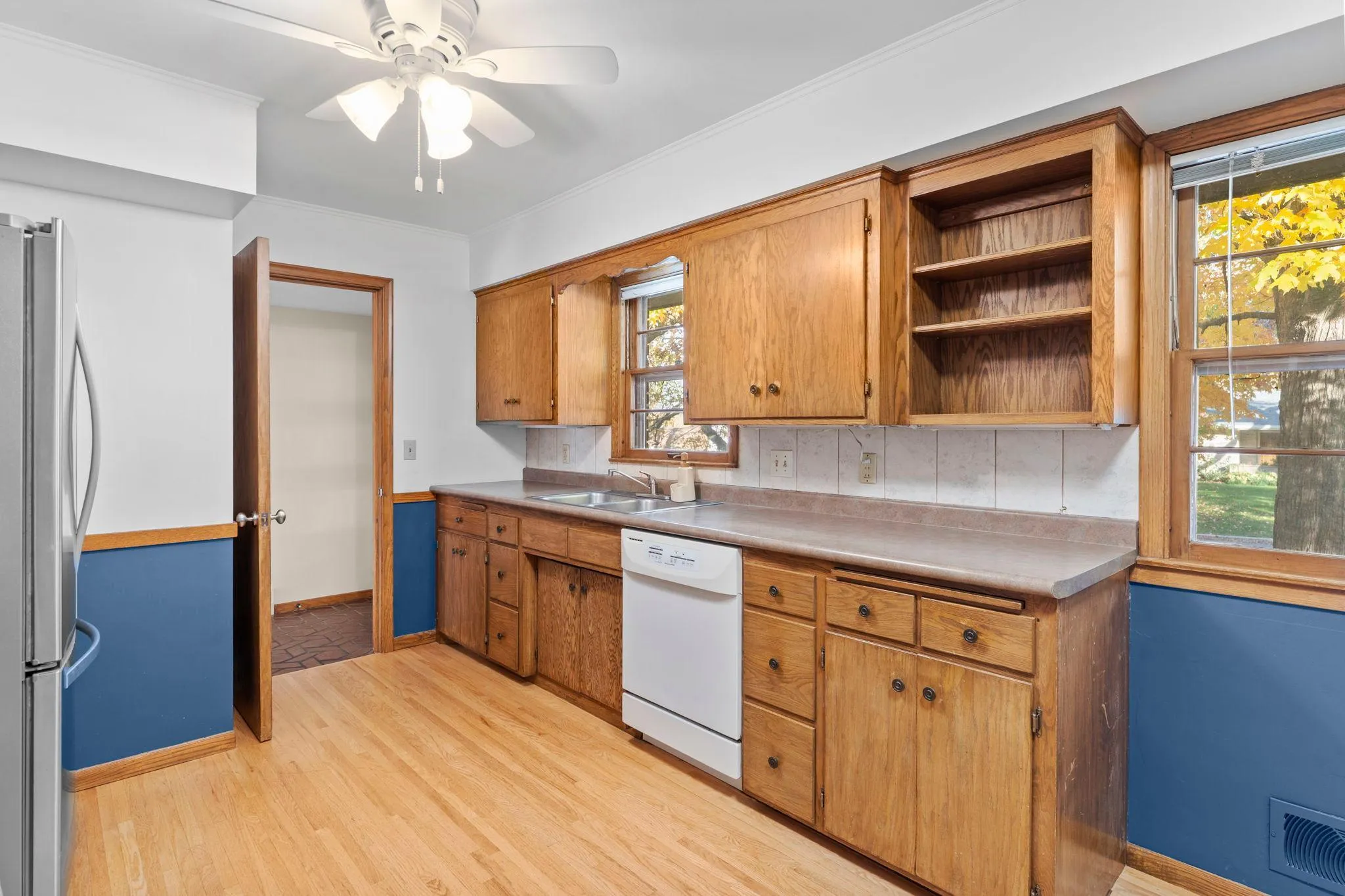 Photo 10 of 5708 Bernard Place