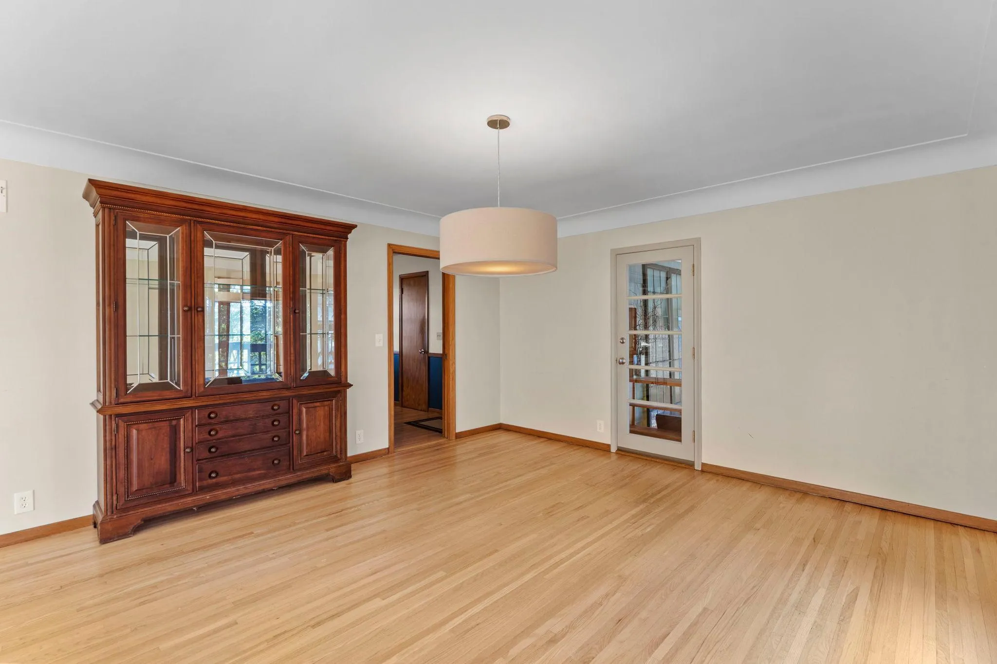 Photo 7 of 5708 Bernard Place