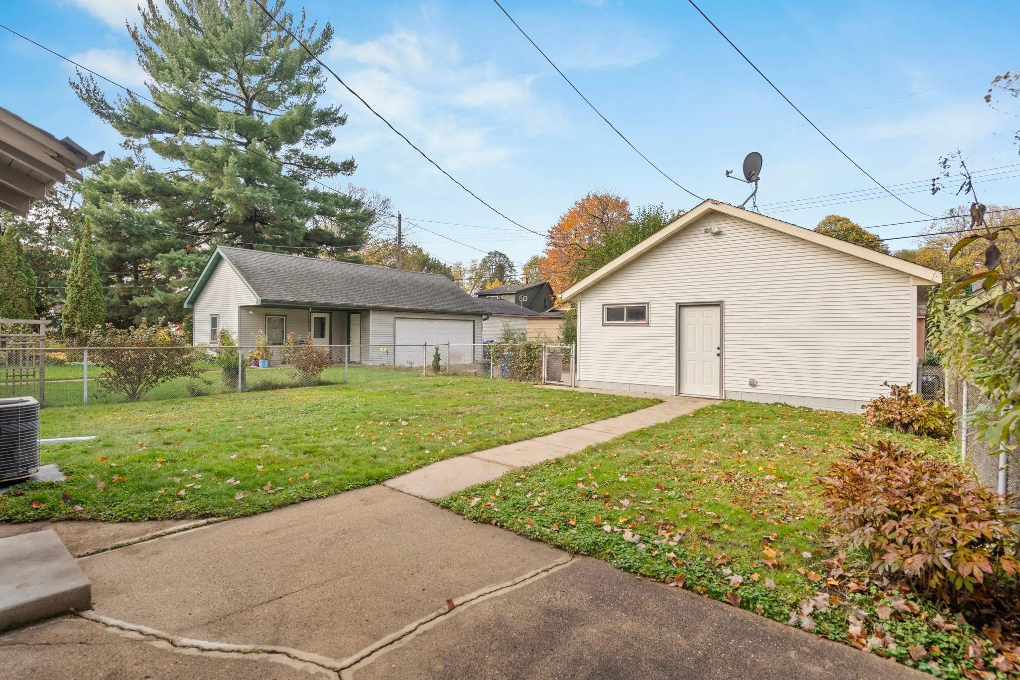 Photo 11 of 4016 44th S Avenue