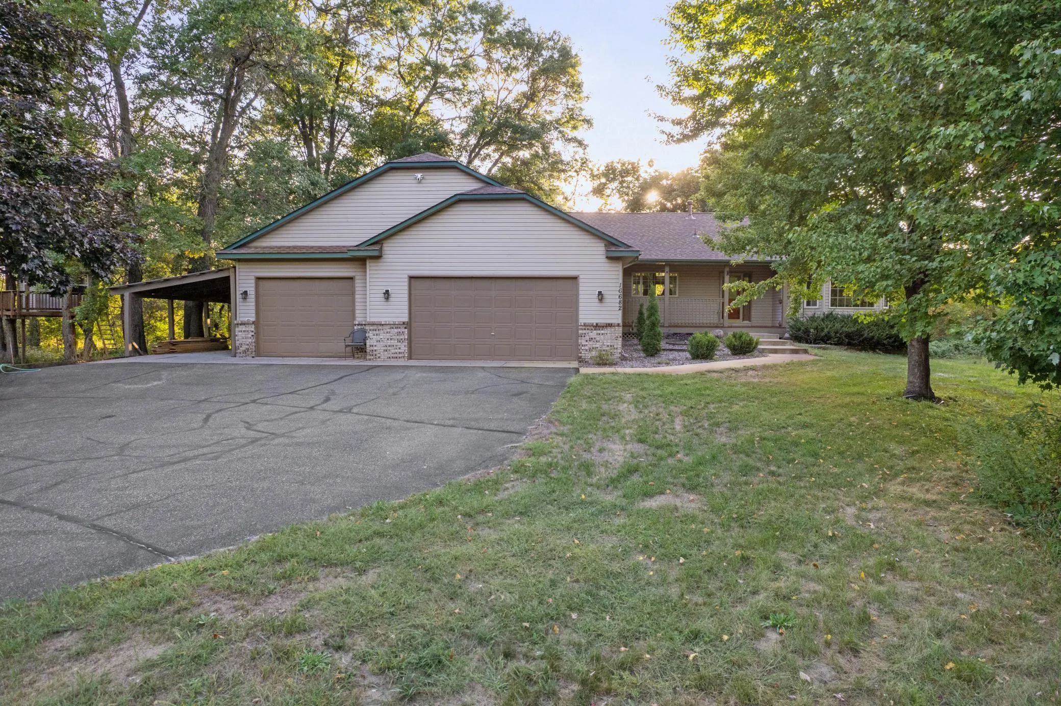 Photo 5 of 16682 Hanson Nw Boulevard
