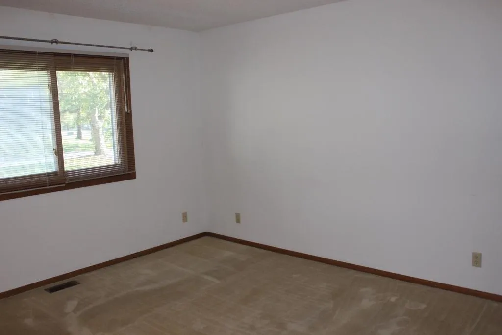 Photo 10 of 1913 Fox Ridge Drive Unit B