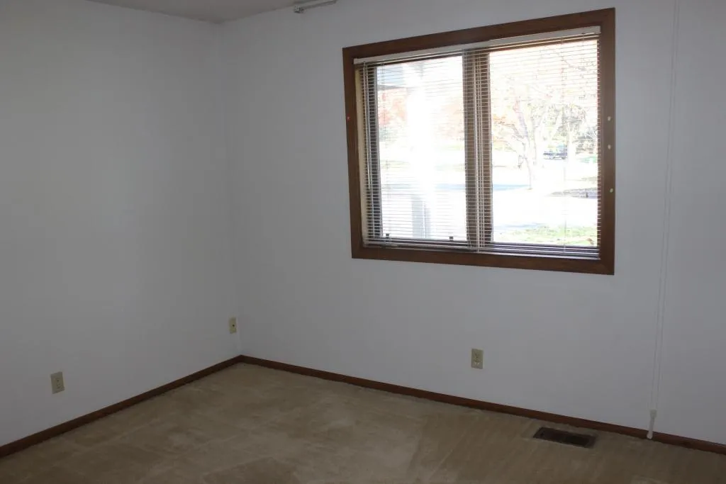 Photo 8 of 1913 Fox Ridge Drive Unit B
