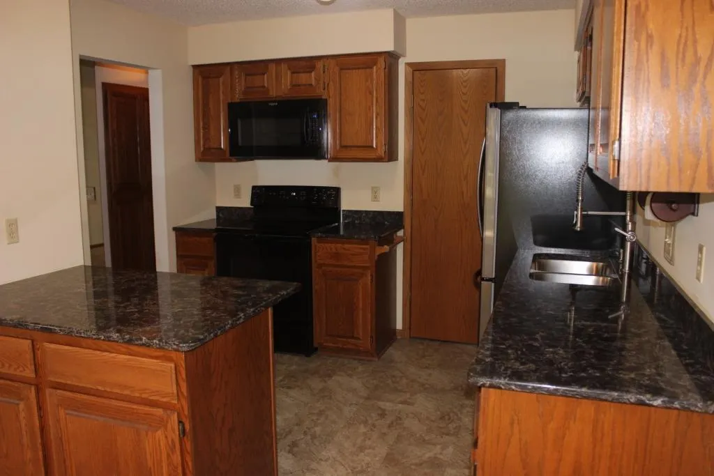 Photo 2 of 1913 Fox Ridge Drive Unit B