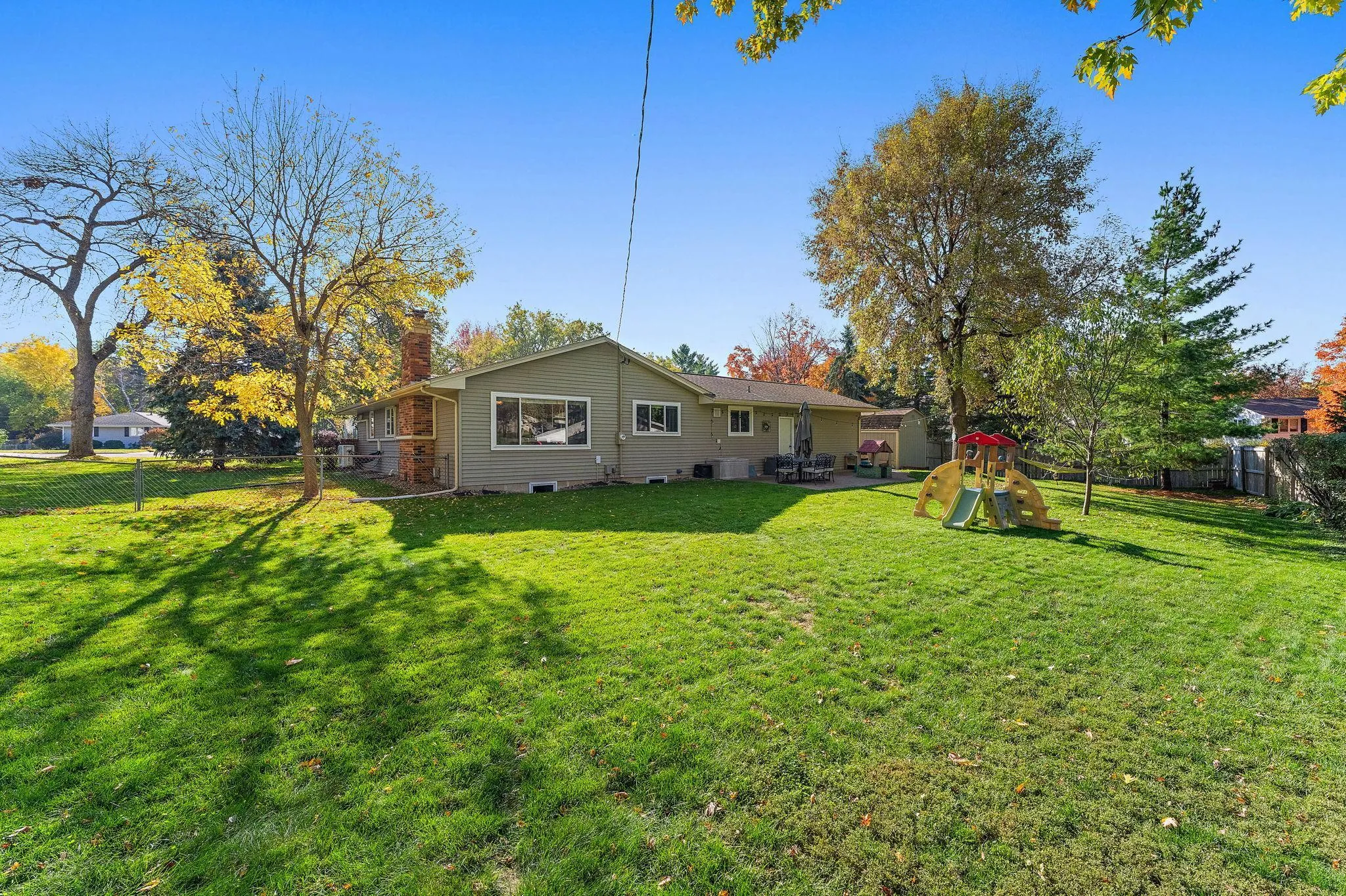 Photo 3 of 11209 Carver Court