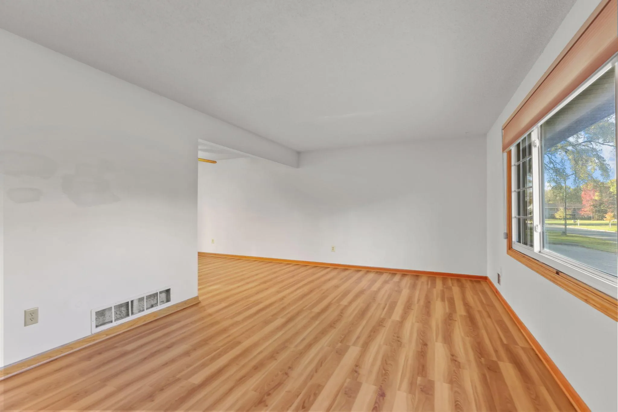 Photo 10 of 11337 Osage Nw Street