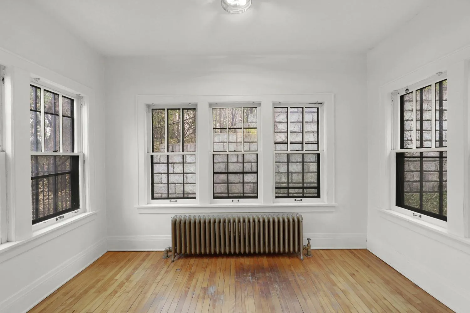Photo 17 of 220 Marshall Avenue Unit 3