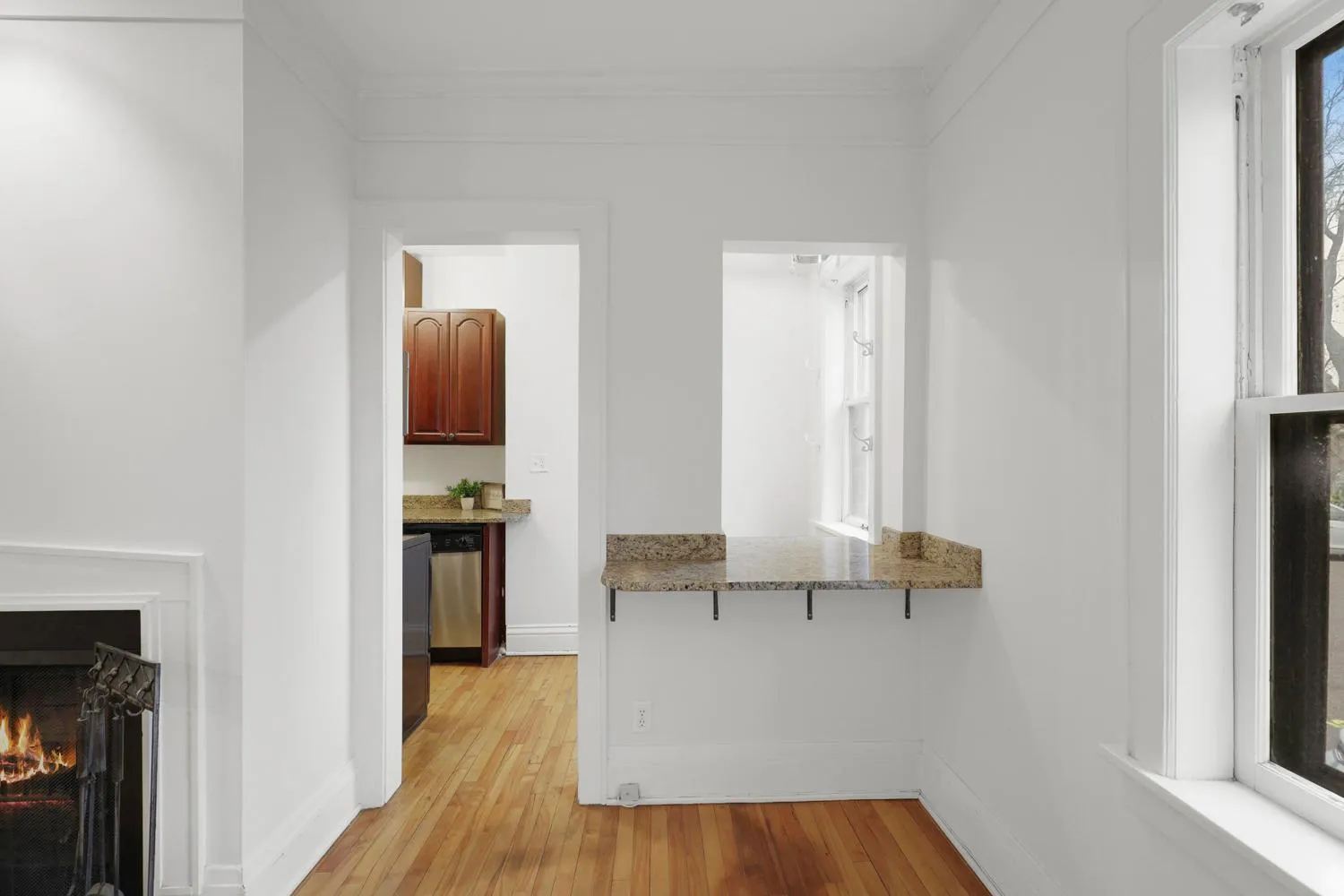 Photo 11 of 220 Marshall Avenue Unit 3