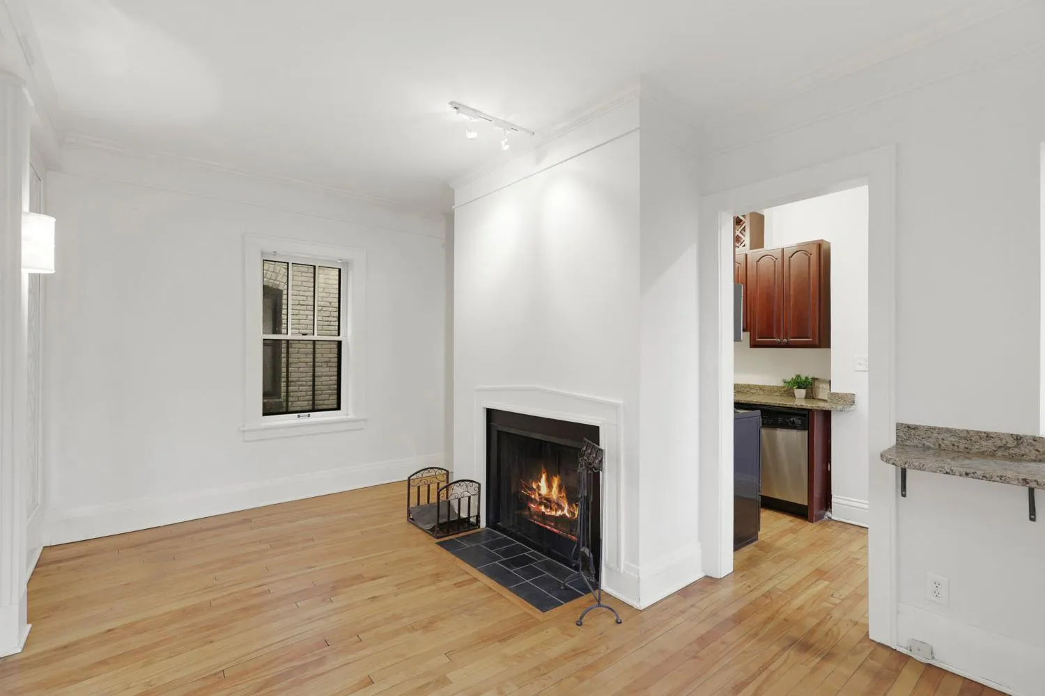 Photo 13 of 220 Marshall Avenue Unit 3