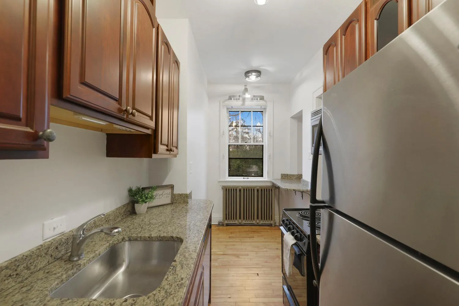Photo 6 of 220 Marshall Avenue Unit 3