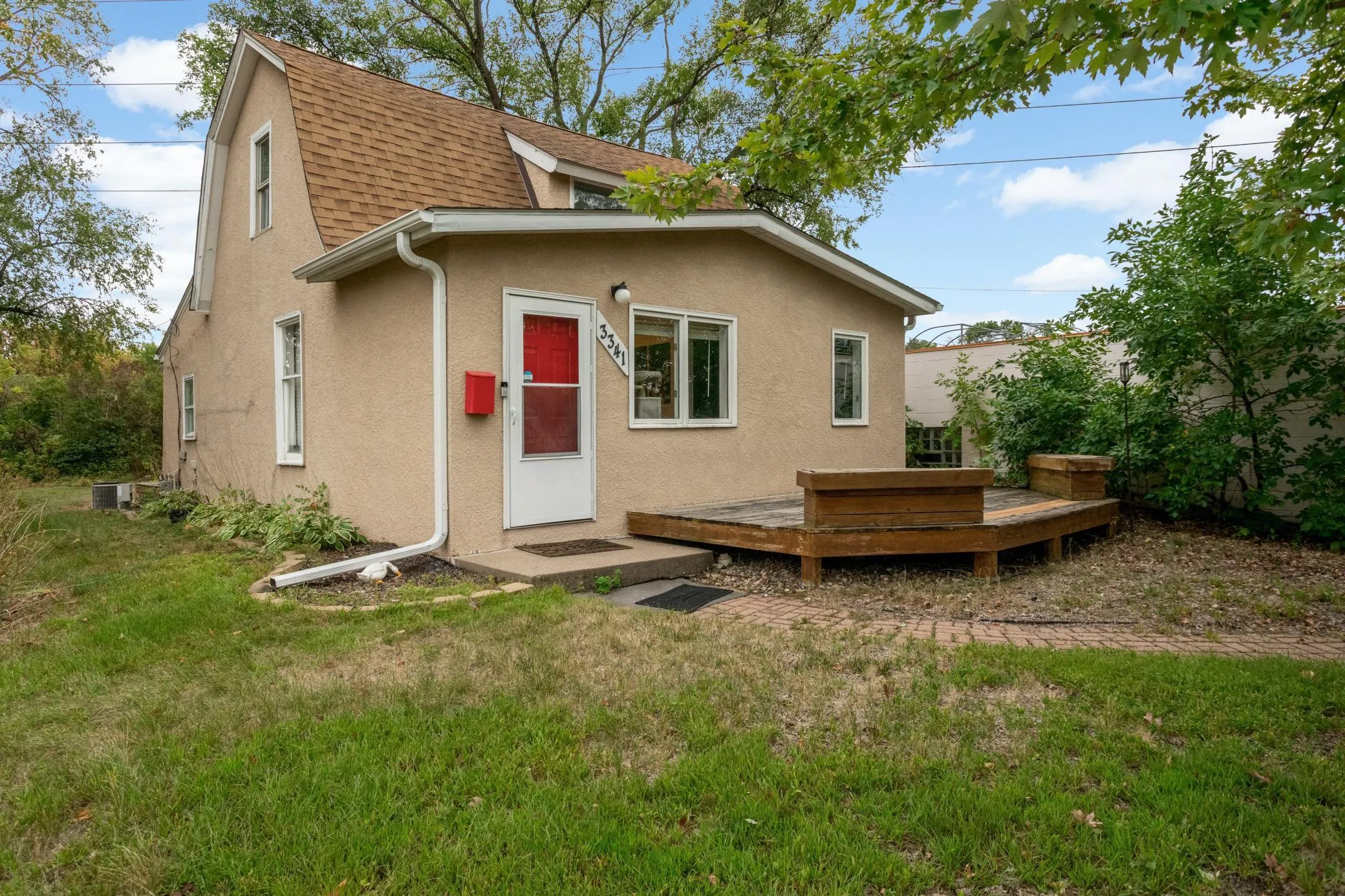 3341 Dakota S Avenue