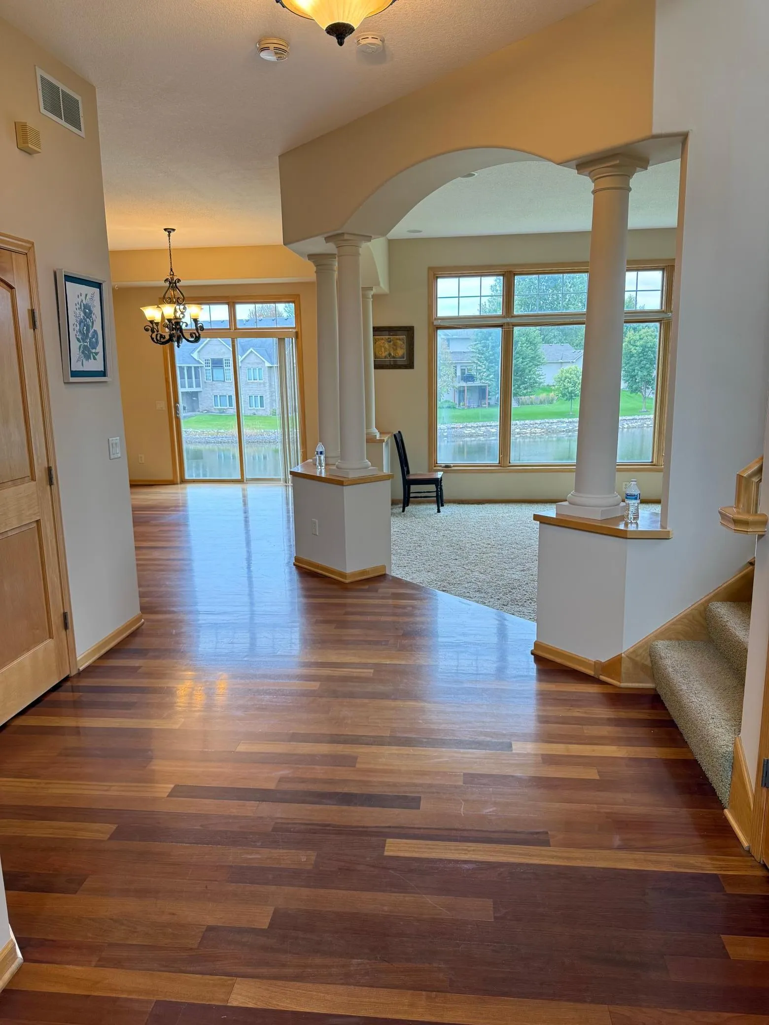 Photo 5 of 2700 105th Ne Avenue