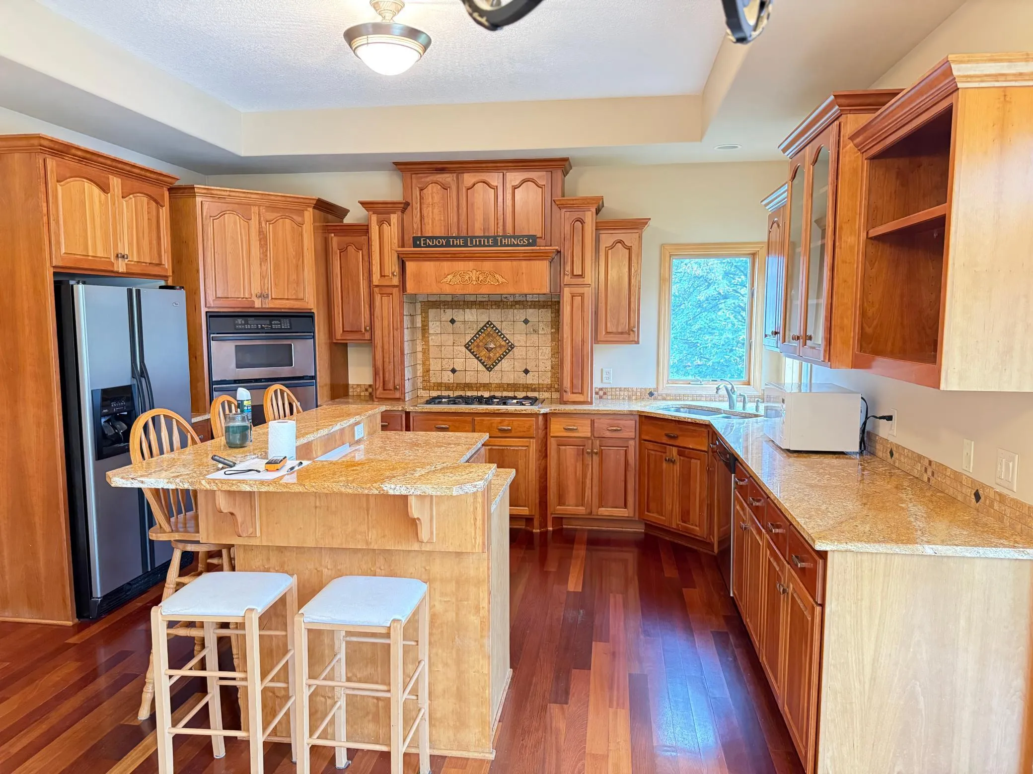 Photo 6 of 2700 105th Ne Avenue
