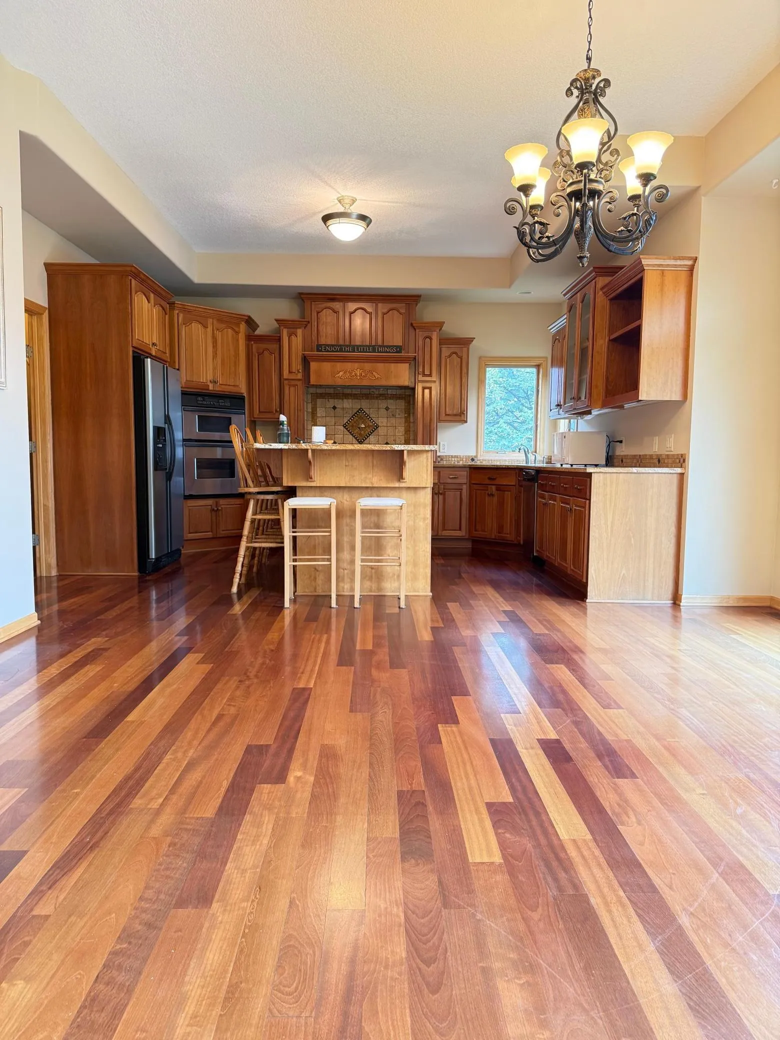 Photo 7 of 2700 105th Ne Avenue