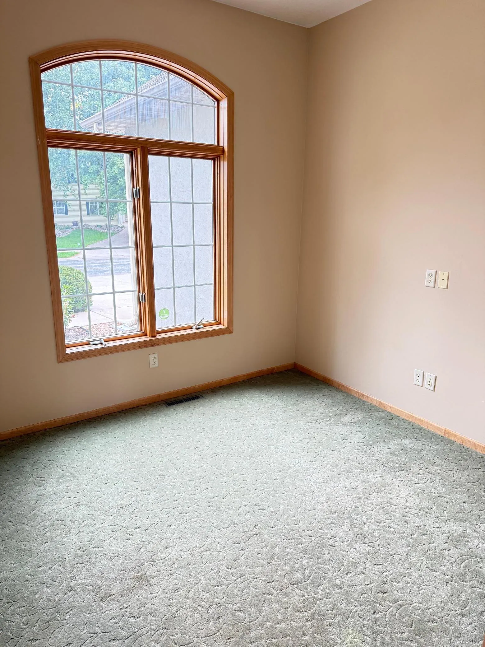 Photo 16 of 2700 105th Ne Avenue
