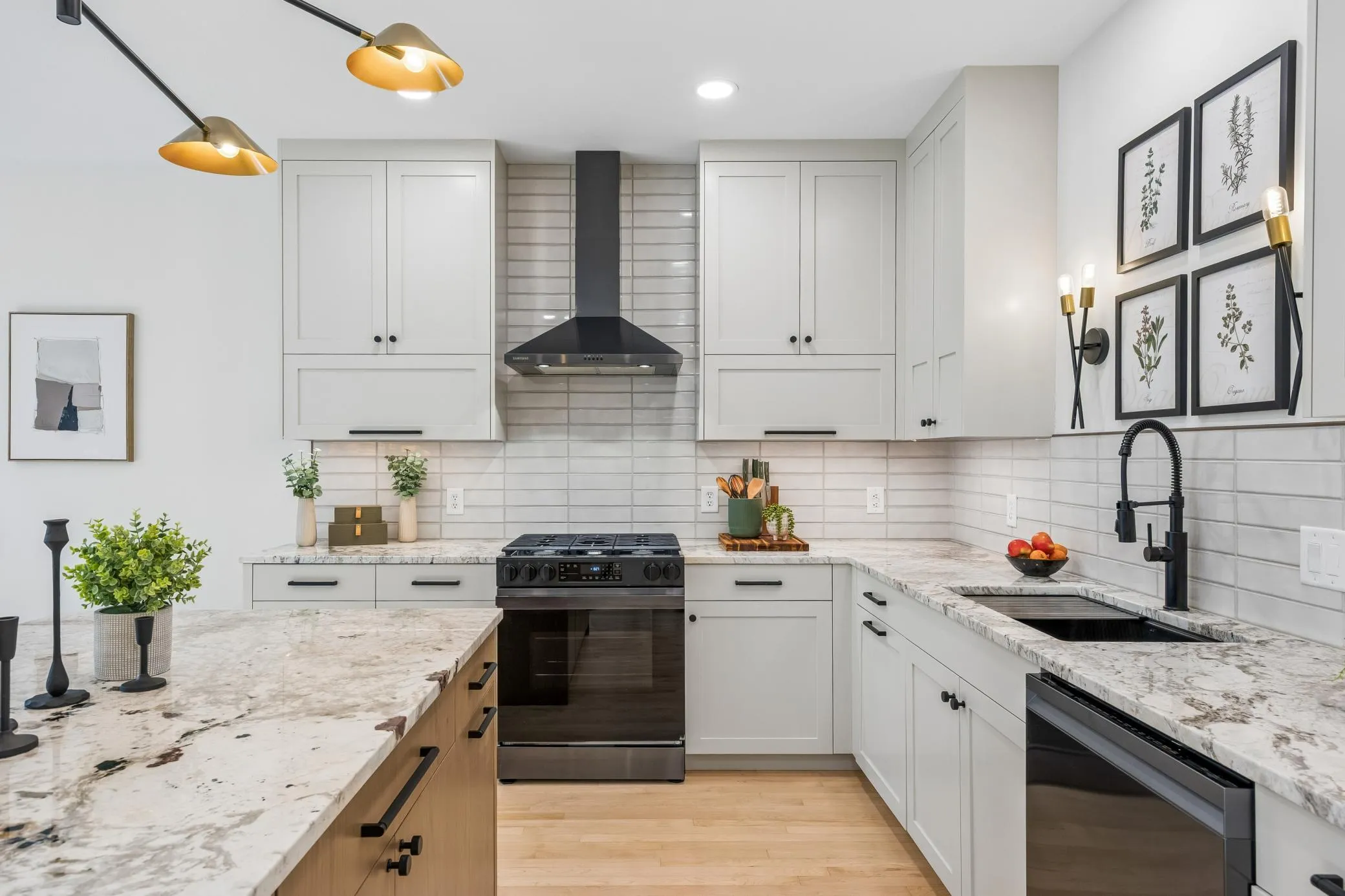 Photo 16 of 3806 W 32nd Street