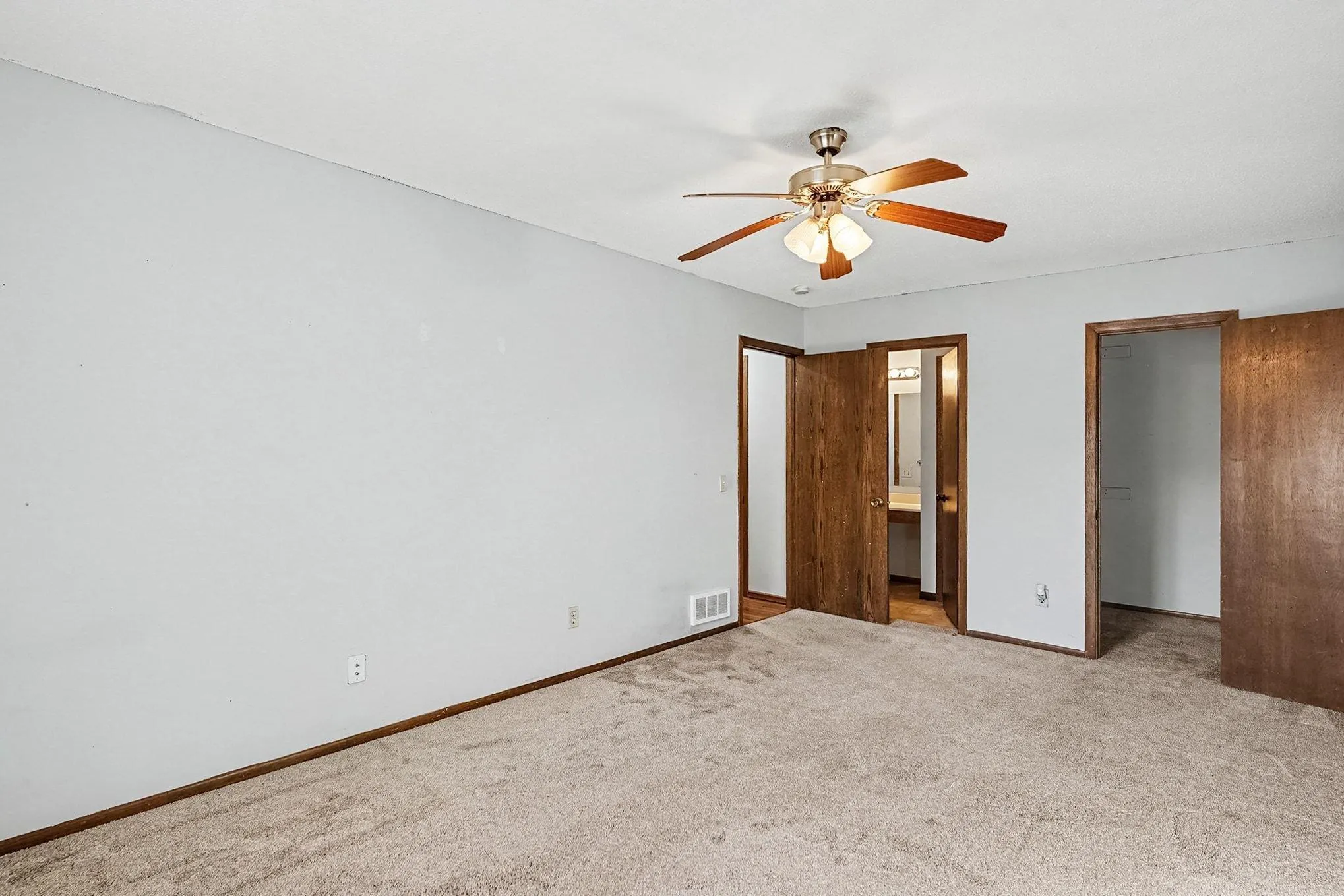Photo 18 of 612 E 143rd Street