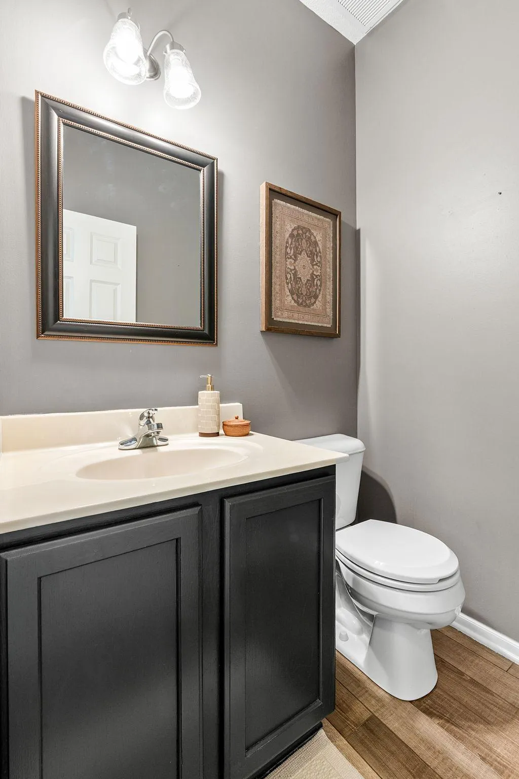 Photo 16 of 16296 Fallbrook Drive