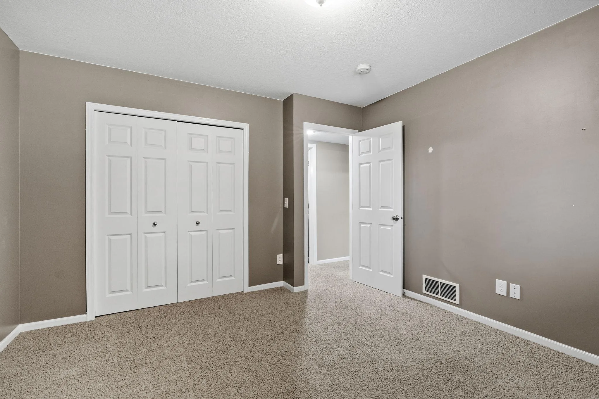 Photo 31 of 16296 Fallbrook Drive