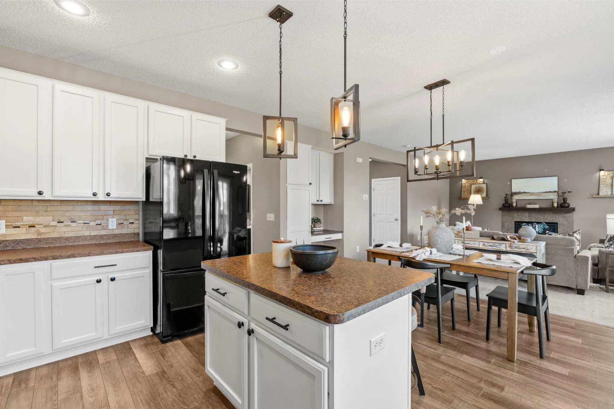 Photo 12 of 16296 Fallbrook Drive