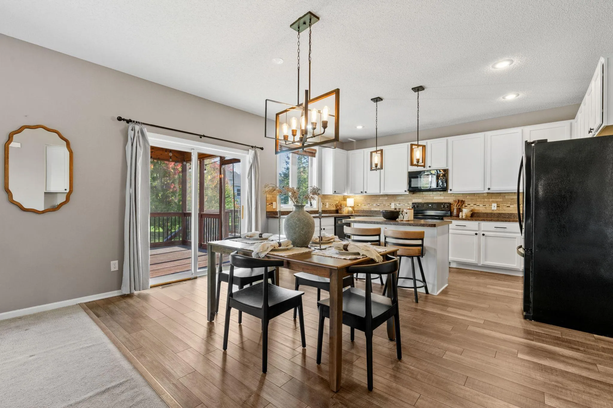 Photo 8 of 16296 Fallbrook Drive