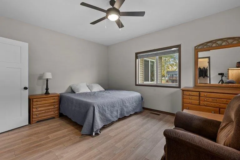 Photo 12 of 2899 Eastview Court