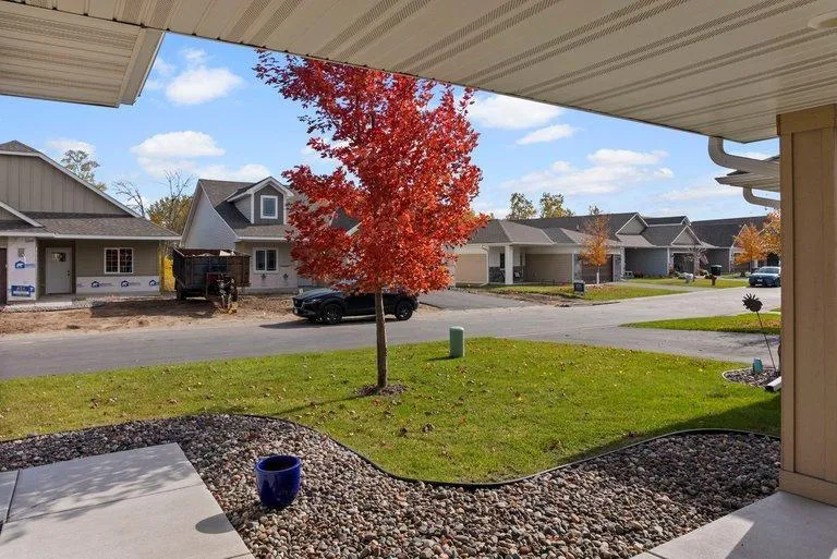 Photo 4 of 2899 Eastview Court