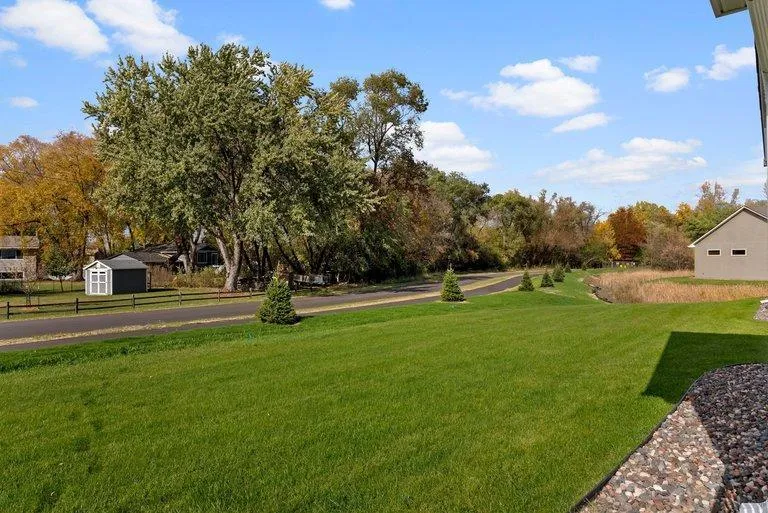 Photo 32 of 2899 Eastview Court