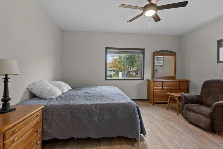 Photo 13 of 2899 Eastview Court