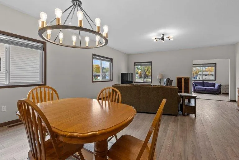 Photo 19 of 2899 Eastview Court