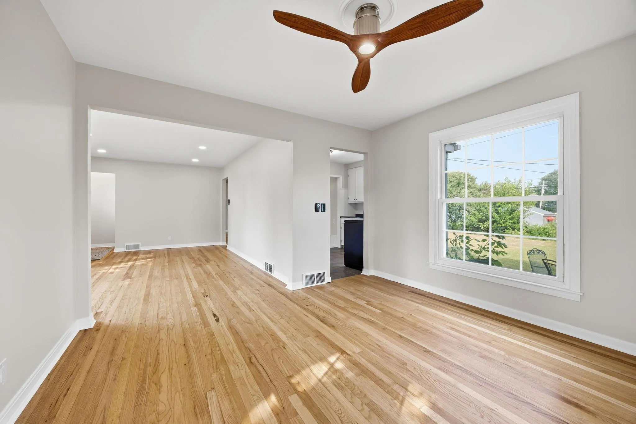 Photo 7 of 2951 Independence S Avenue