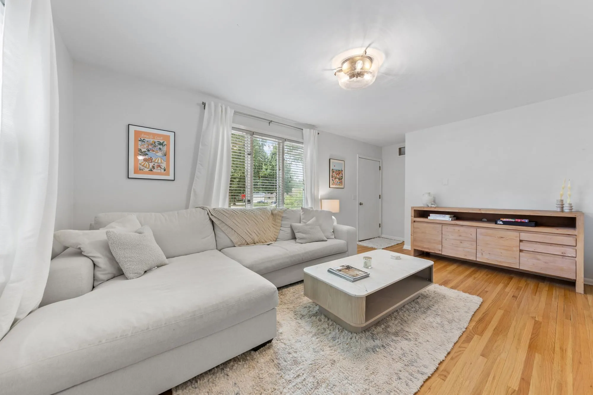 Photo 6 of 5701 Vincent S Avenue