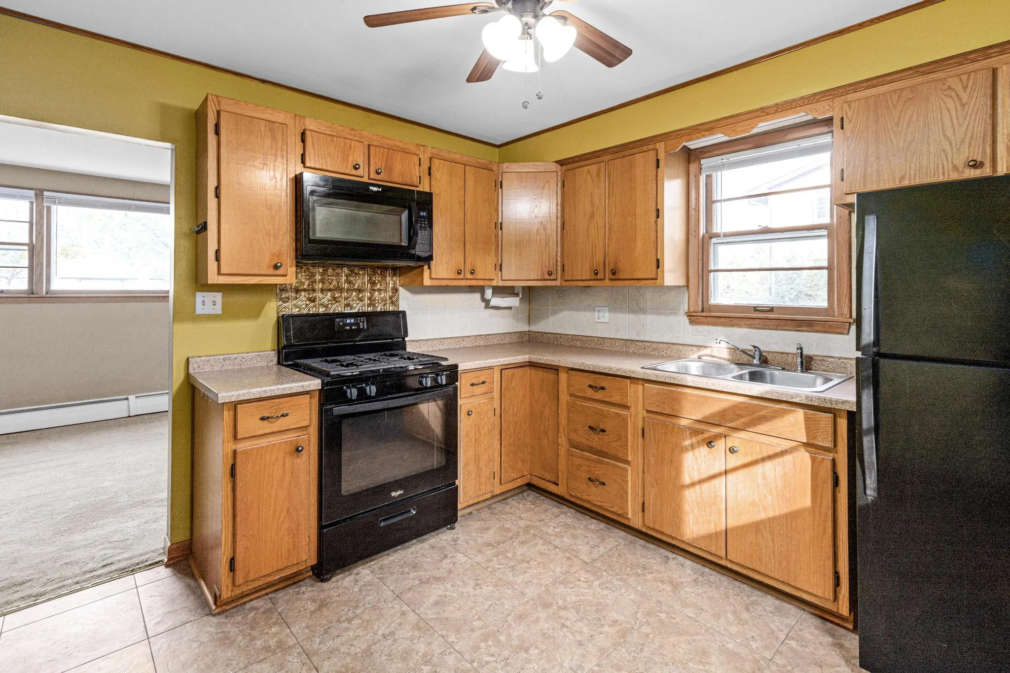 Photo 2 of 5361 6th Ne Street