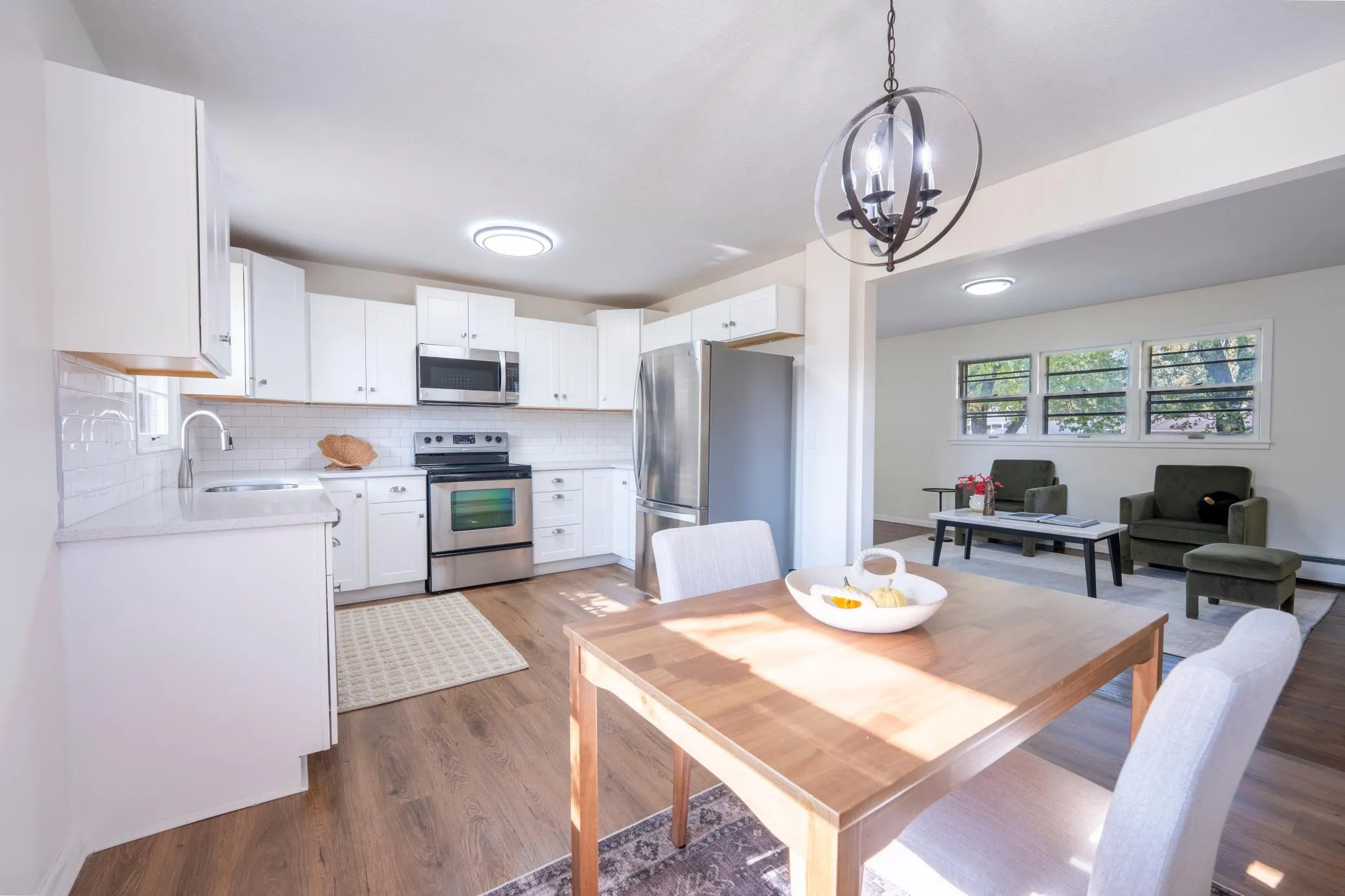 Photo 3 of 716 Ballantyne Ne Lane
