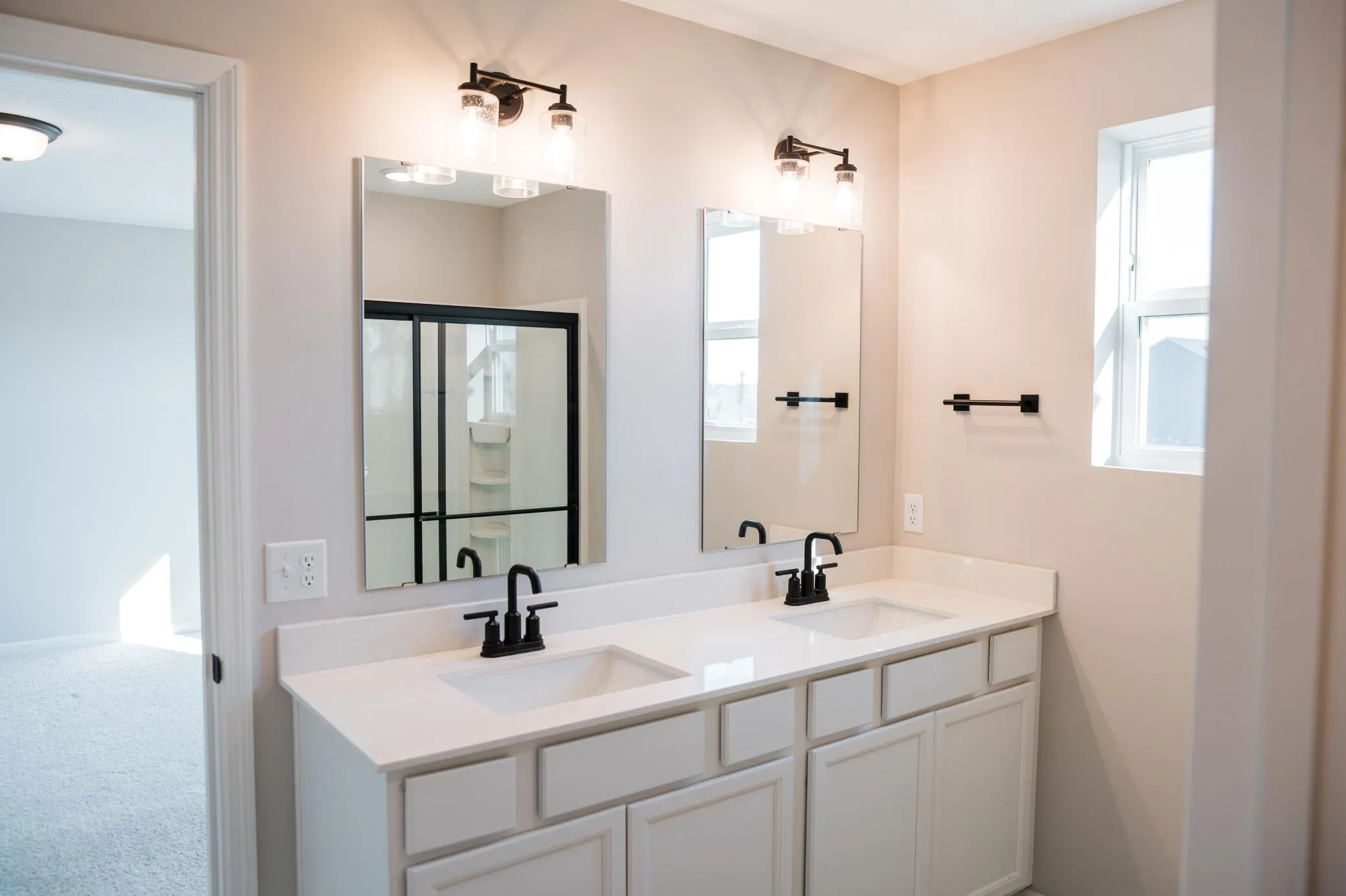 Photo 14 of 14948 Athlone Place