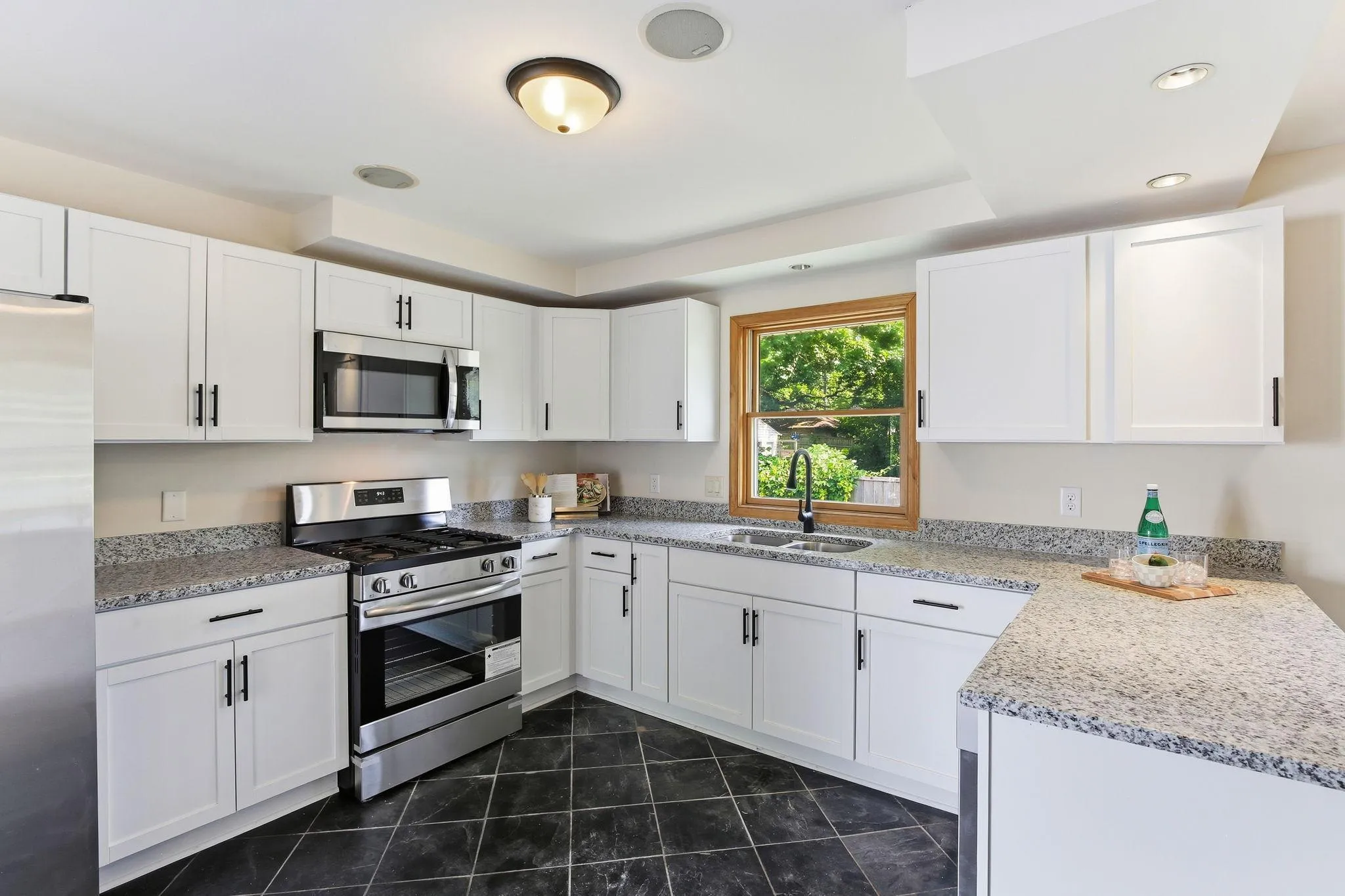 Photo 9 of 5309 Xerxes S Avenue