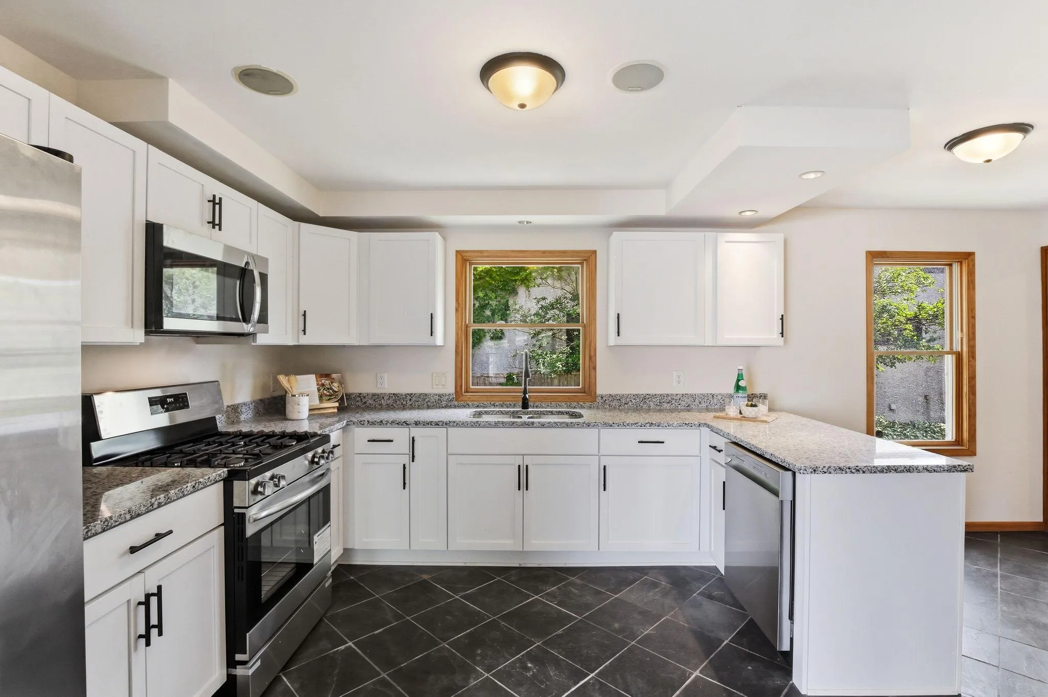 Photo 10 of 5309 Xerxes S Avenue