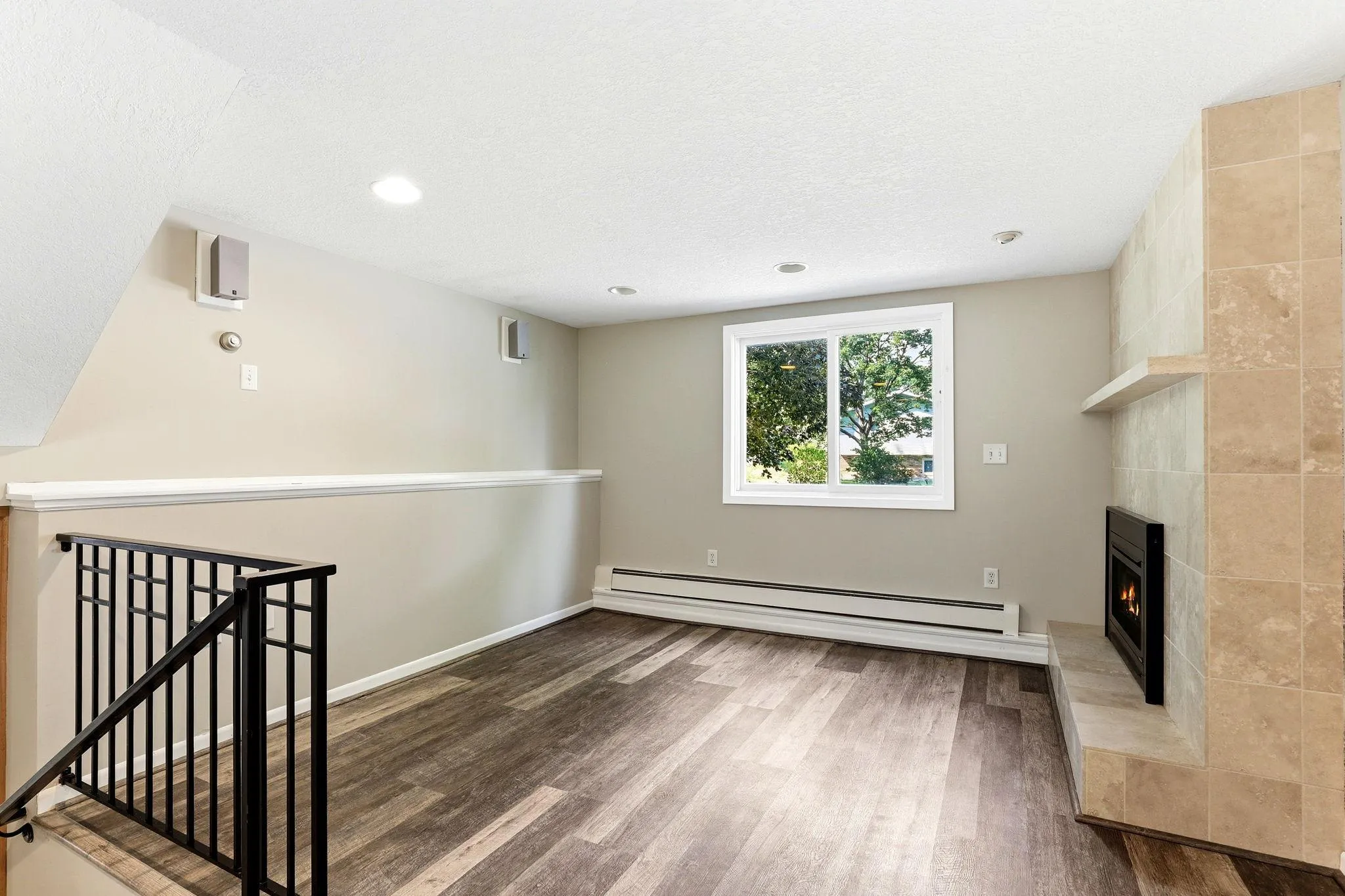Photo 14 of 1866 Shryer W Avenue