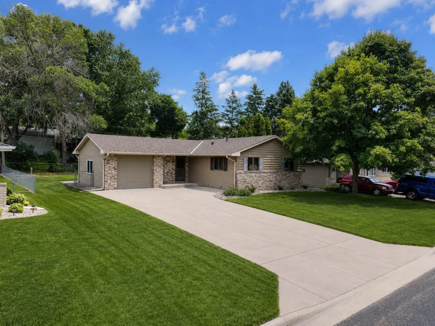 Photo 33 of 1381 Woodhill Drive