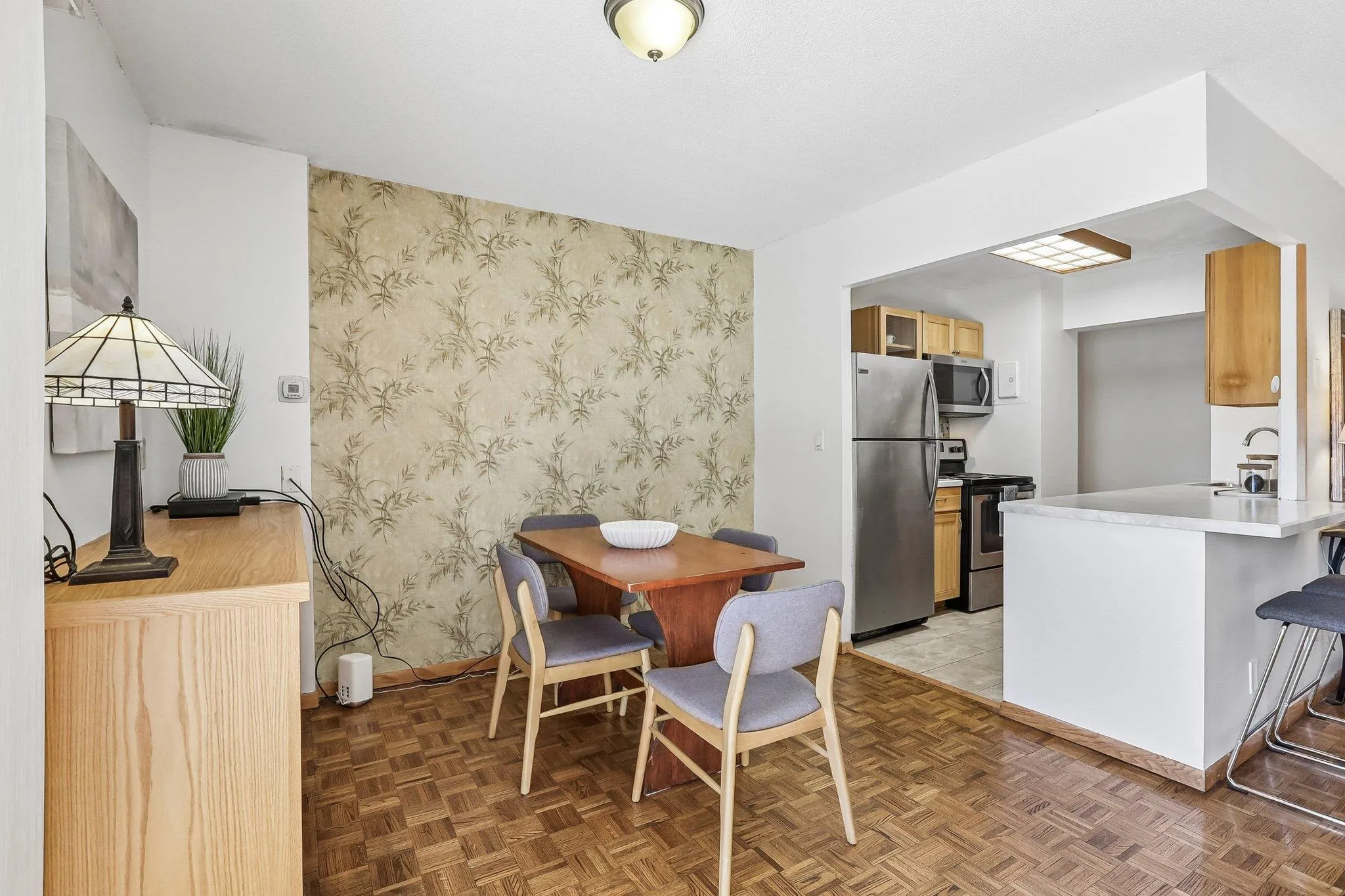 Photo 6 of 410 Groveland Avenue Unit 305