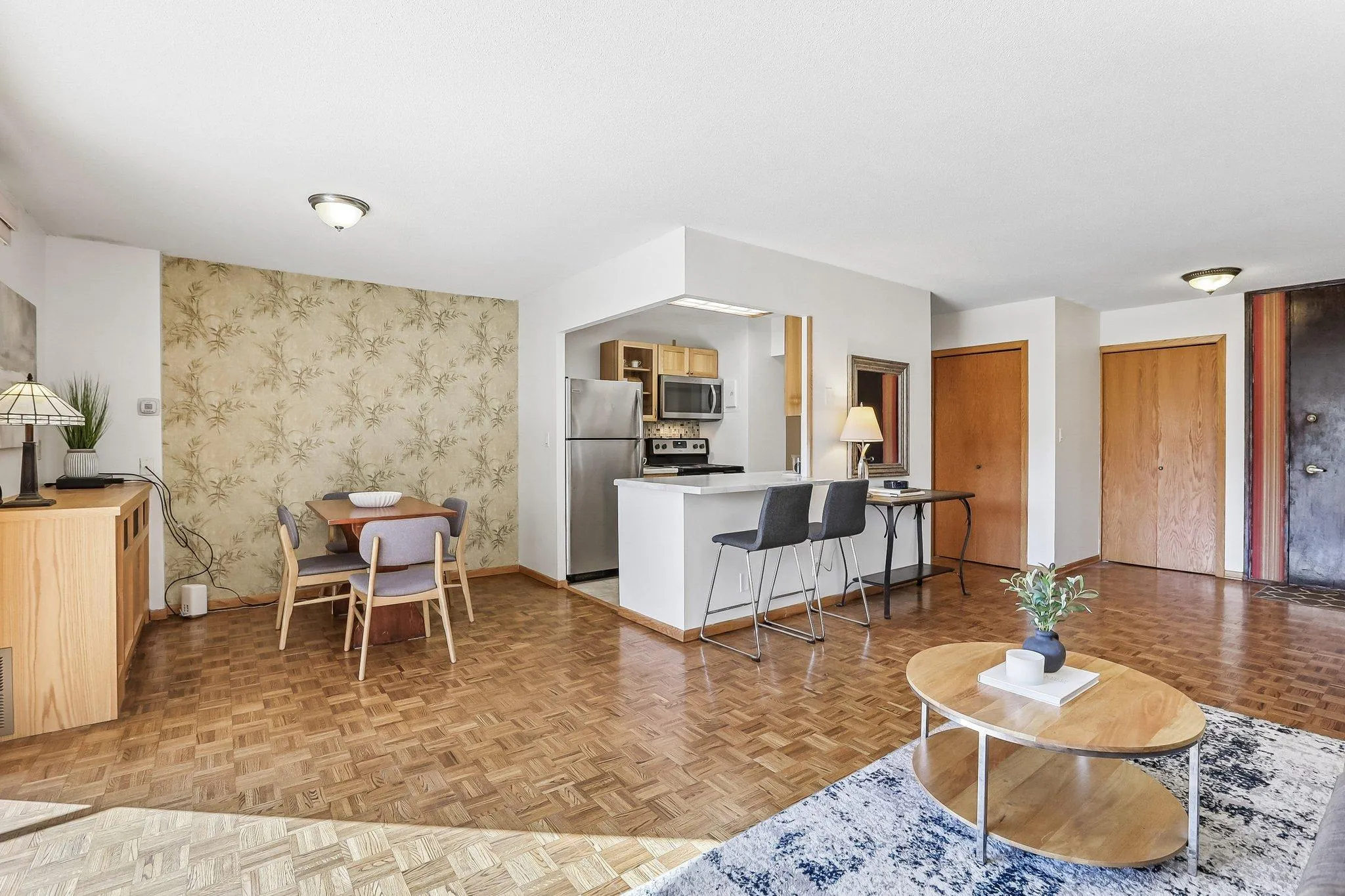 Photo 4 of 410 Groveland Avenue Unit 305