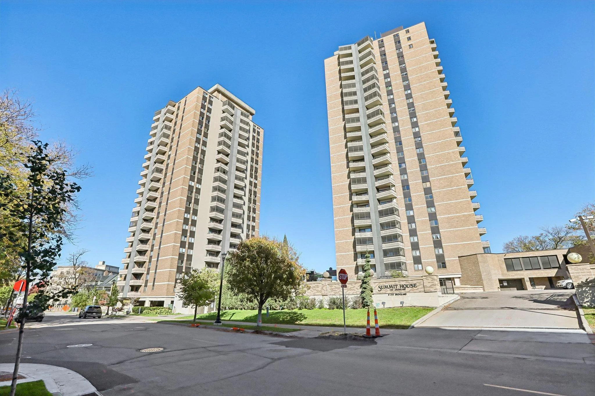 Photo 40 of 410 Groveland Avenue Unit 305