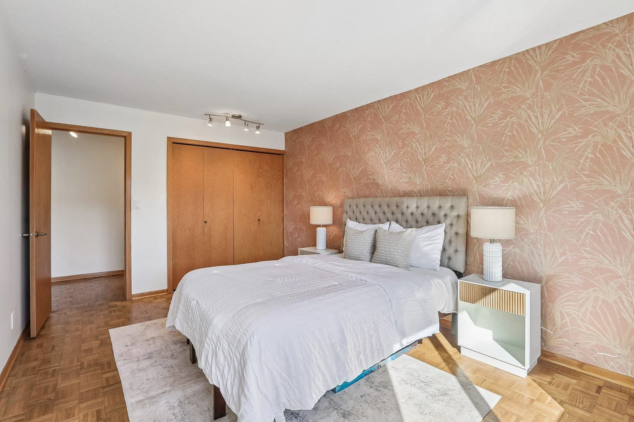 Photo 13 of 410 Groveland Avenue Unit 305