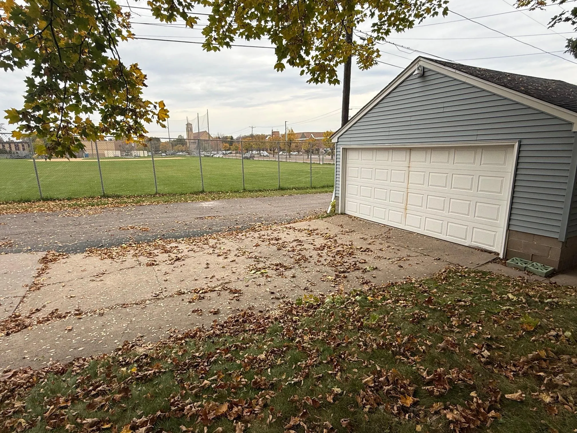 Photo 11 of 1411 Hartford Avenue