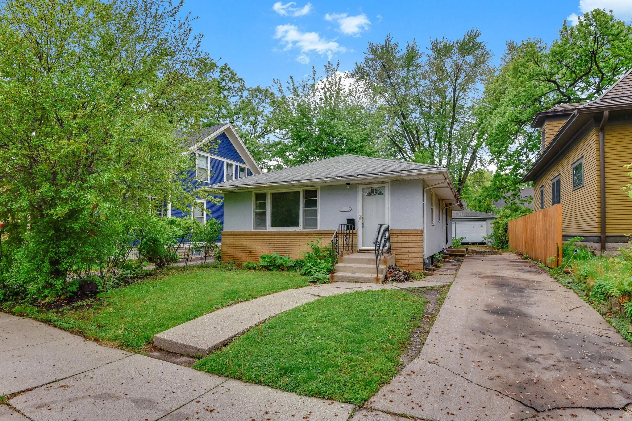 Photo 2 of 1259 Laurel Avenue