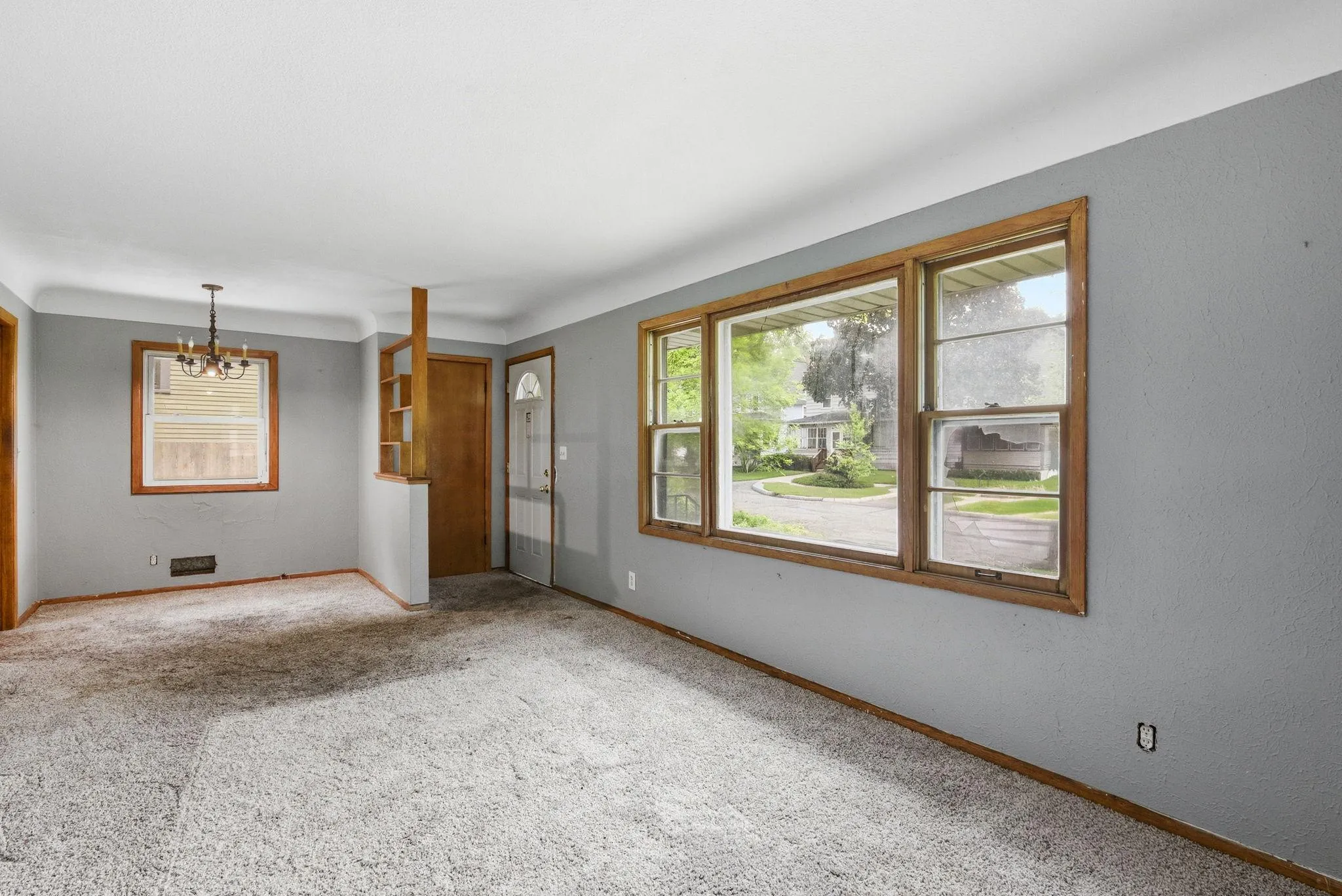 Photo 3 of 1259 Laurel Avenue