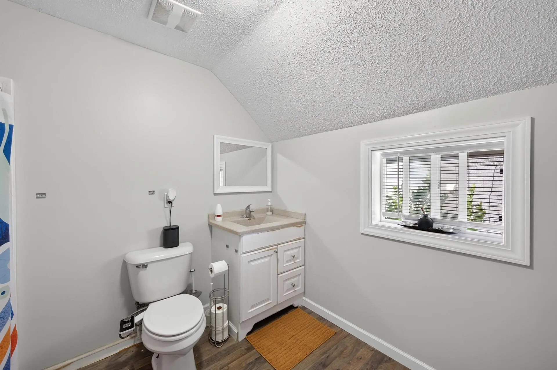 Photo 16 of 1076 Ross Avenue