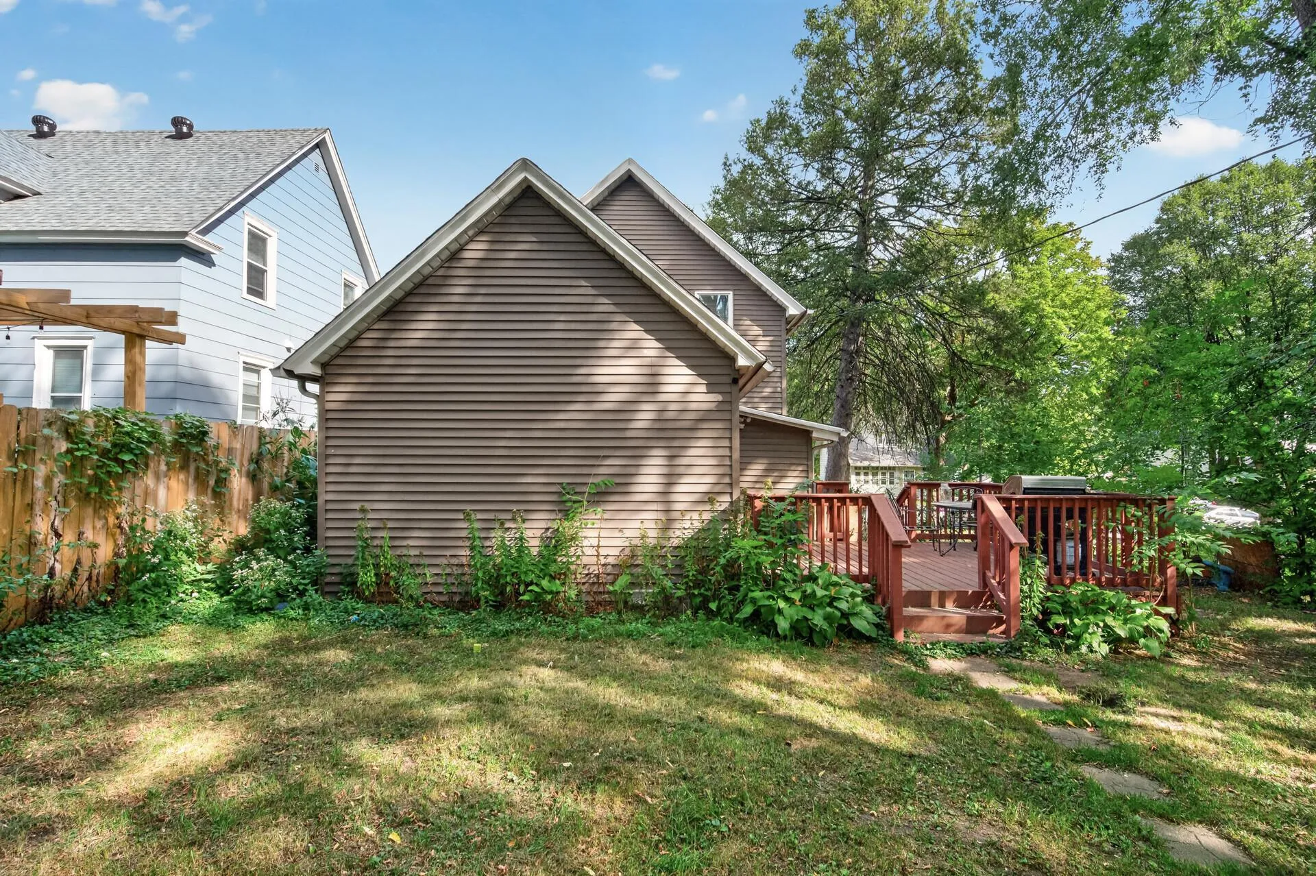 Photo 21 of 1076 Ross Avenue