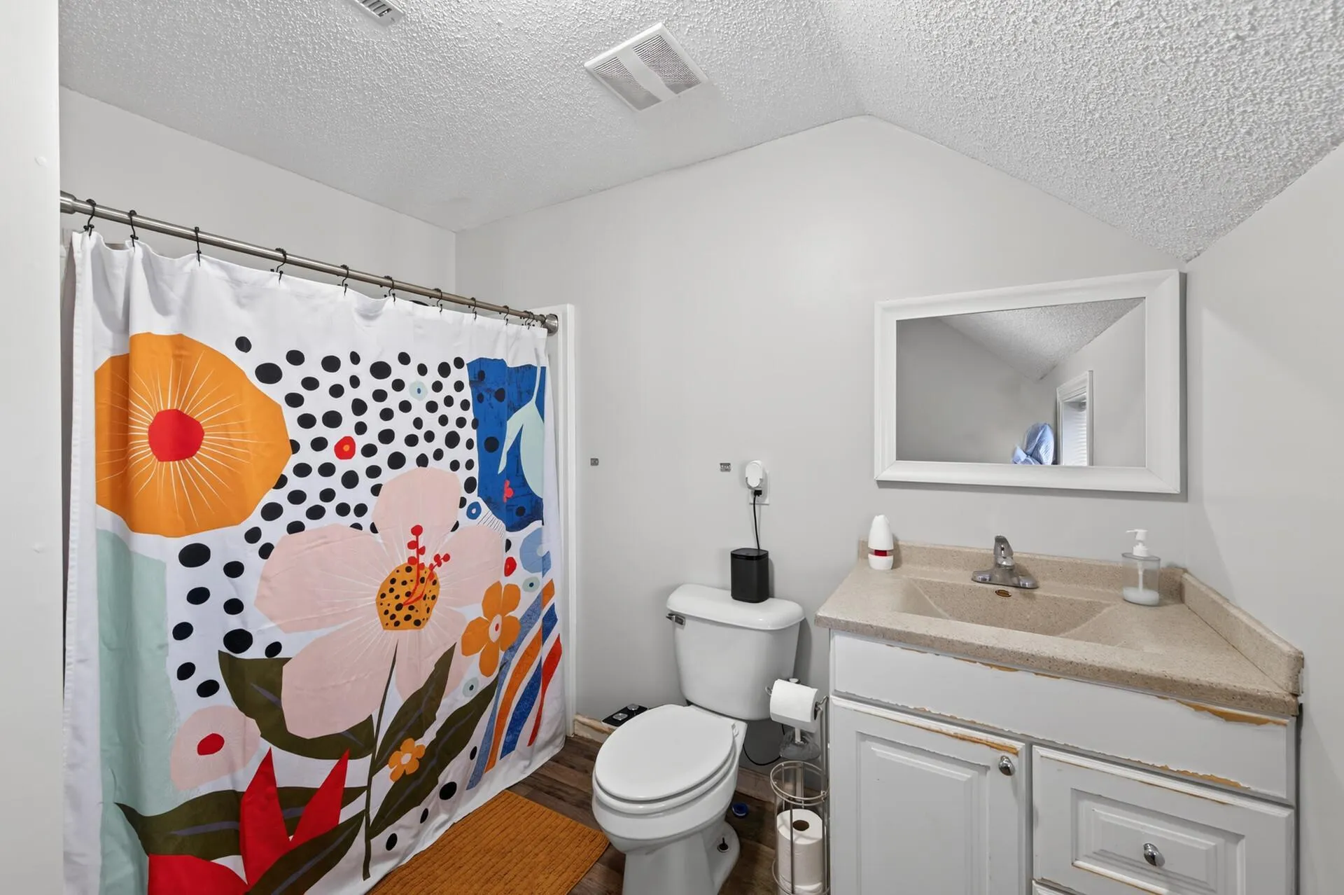 Photo 15 of 1076 Ross Avenue